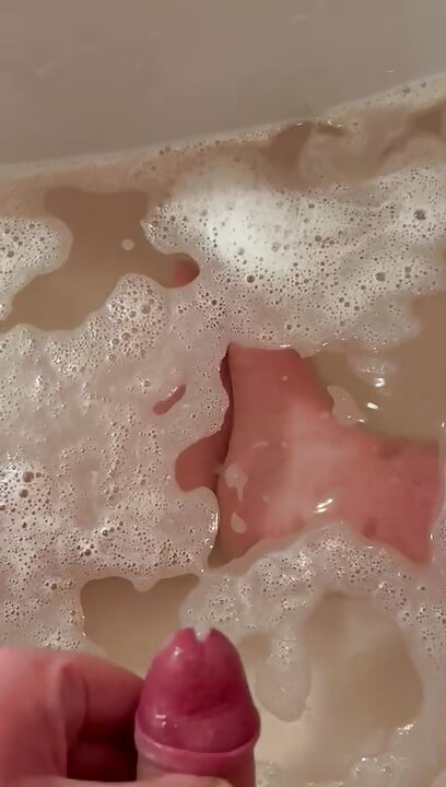 Masturbating in the Bathtub