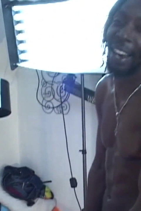 ナインティナインはペニスを楽しんでいる