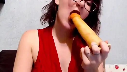 Heißes mädchen lutscht deinen großen schwanz