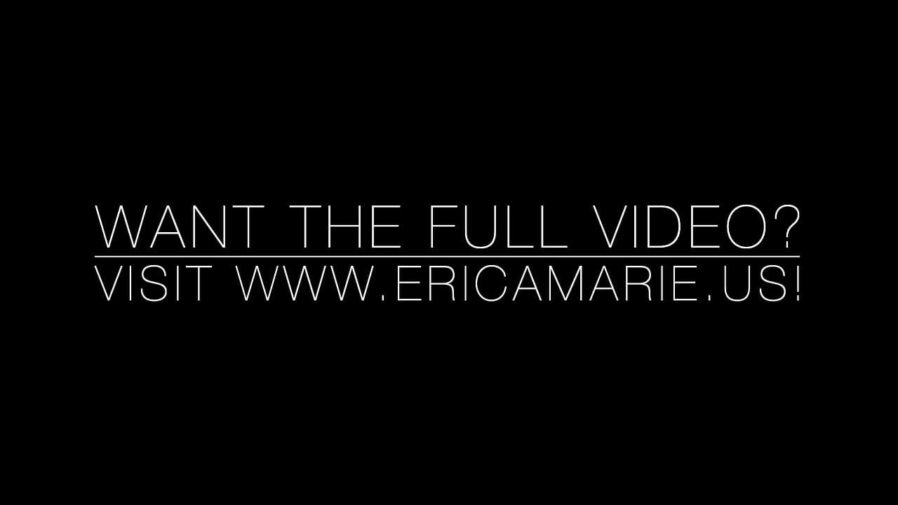 कंप्यूटर पर मेरी सौतेली बेटी का यह वीडियो मिला! www.ericamarie.us पर पूरा वीडियो!