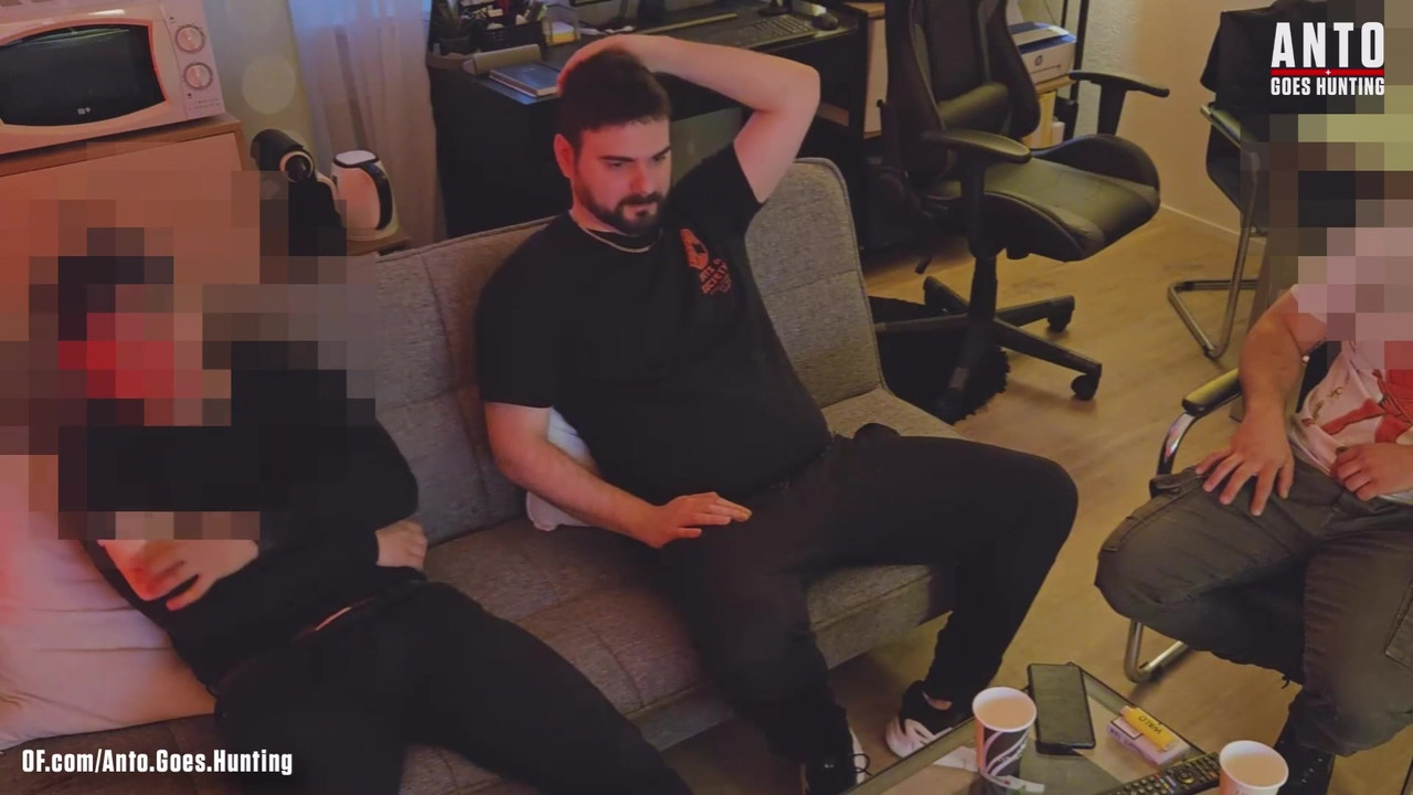 克里斯和史蒂文的首次3P当晚他们认识了对方