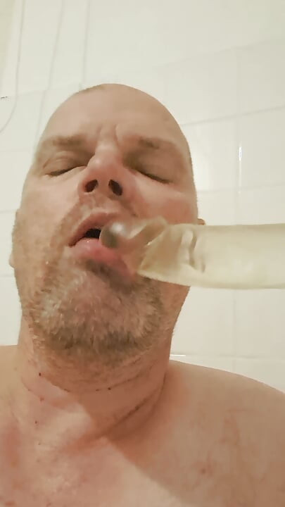 Kučka se vratila za vas slatkiši.