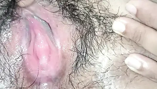 Sri Lankan sexy girl fingering her pussy by boyfrined