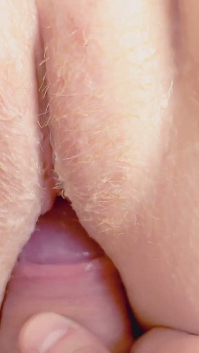 Kız arkadaşımın üvey kızı bakire kıllı amını sürtüyor ve ovuyor - asmr | Klip 2
