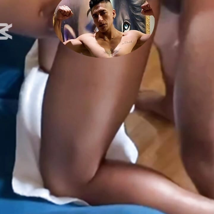 Anal udvidet af en smuk latino's enorme pik!