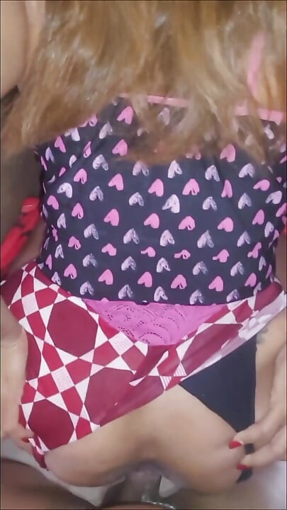 Ela sabe como fazer uma linda lacuna anal.
