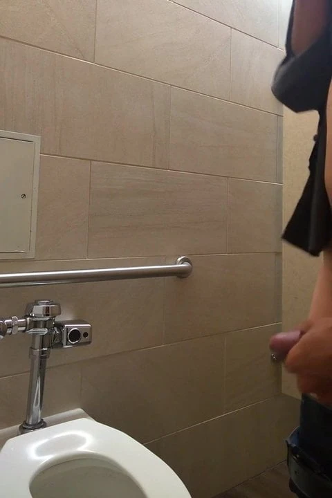 Jerking and cumming in a public restroom stall - session 16