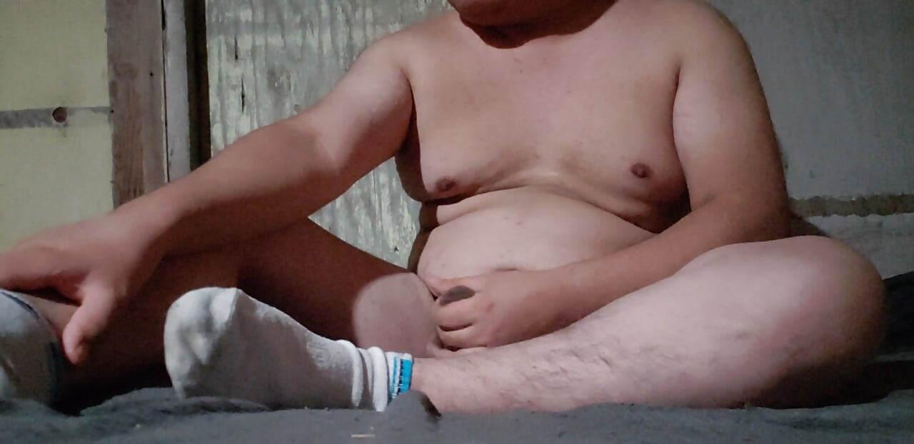 מושך את הפין