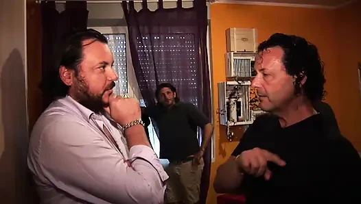 Ateşli Grup Seks Hatun Birden Fazla Yarağı Sert Alıyor