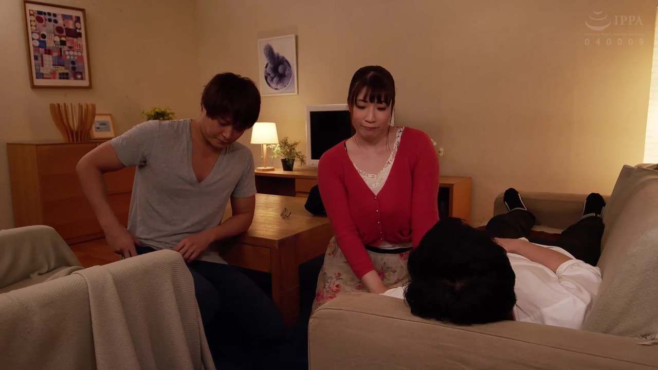 隣人のエステ師に性感開発され寝取られてしまったうちのJカップ美爆乳むっちり潮吹き妻