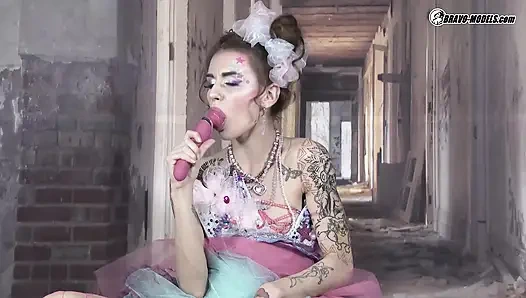 423 - Adelle Unicorn