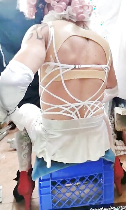 랑카위에서의 첫 애널 섹스