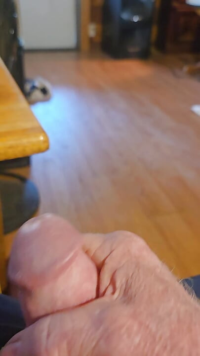 Omg jerk and cum in my stepmom's house