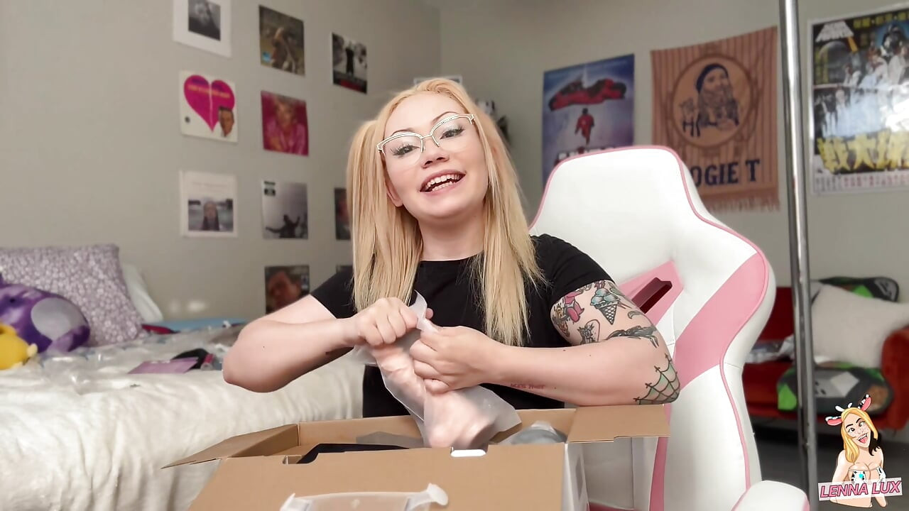 Unboxing My Fuck Machine
