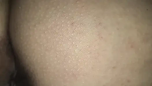 Gavat kocam yarağını ovalarken sikini sikmemeye cesaret ediyor ve sonunda beni sikiyor