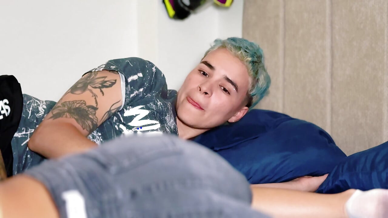 你想要什麼就問我什麼！！我吃我前任的屁股！！