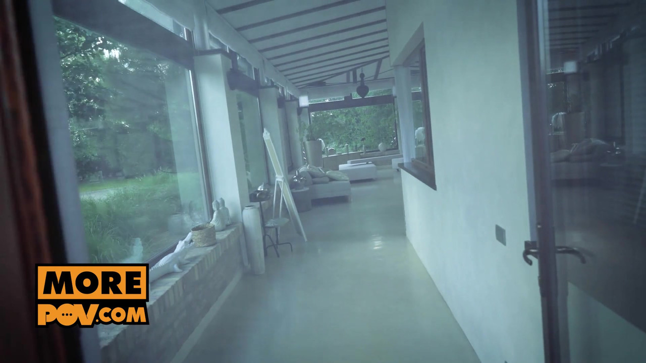 在第一人称视角中抽插充满鸡巴的Mary Rock特写