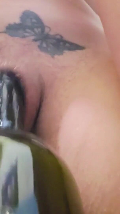 Ana Liz stretches her tight pussy with a wine bottle and fucks her hungry asshole.... | Clip 1