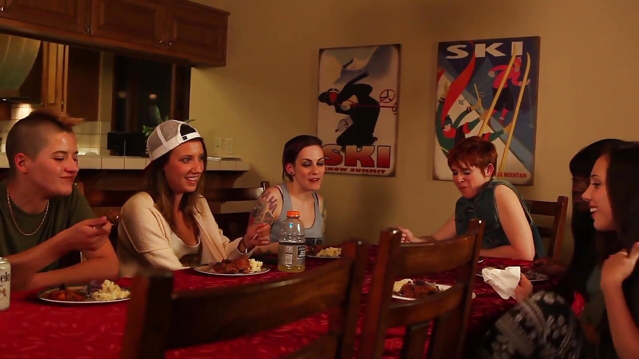 مثليه المتشددين الحب