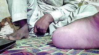 भारतीय देसी लड़का कमरे में लंड चुसाई 297