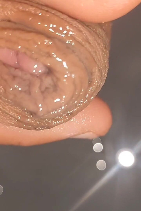 非常に熱いオーガズムの後に私のペニスを壊す