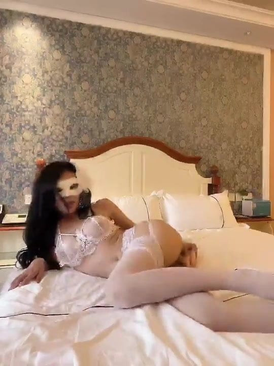 Sexy Chinese bride