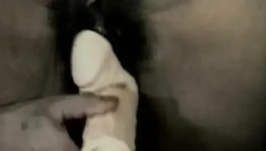 Fransa'dan minyon zenci kadın oyuncu seçmelerinde oyuncağıyla oynuyor