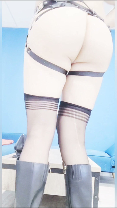 Sexy transvestite in sexy lingerie uniform seeks cock to ride