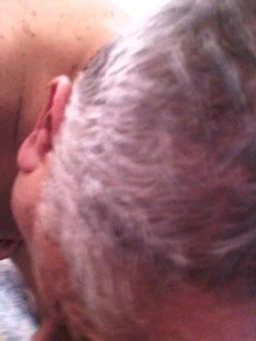 Abuelo me la chupa