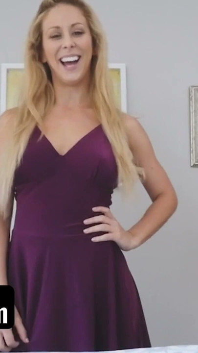 Pervmom - σέξι Milf έπιασε το θετό γιο της να τινάζεται και προσφέρει το ώριμο μουνί της | Κλιπ 1