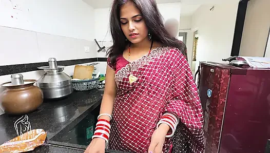 Lembut || Pengantin baru ini membuat puding di dapur sementara ipar suaminya diam-diam mulai menidurinya.