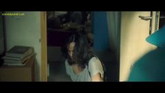 Zoe Saldana nago scena w filmie Colombiana