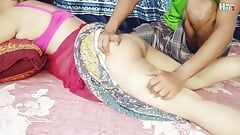 Sexo da senhora com a serva Dona de casa bengali.