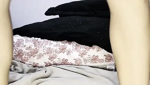 Memek cewek semok latina dientot pakai timun, hamil