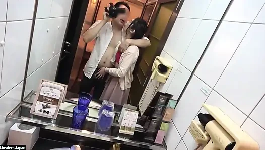 Tampilan polos, pikiran kotor