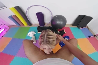 Pelajaran tinju sama Sky Pierce