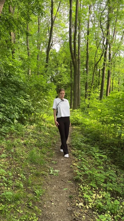 Lost? Let me distract you 🌿