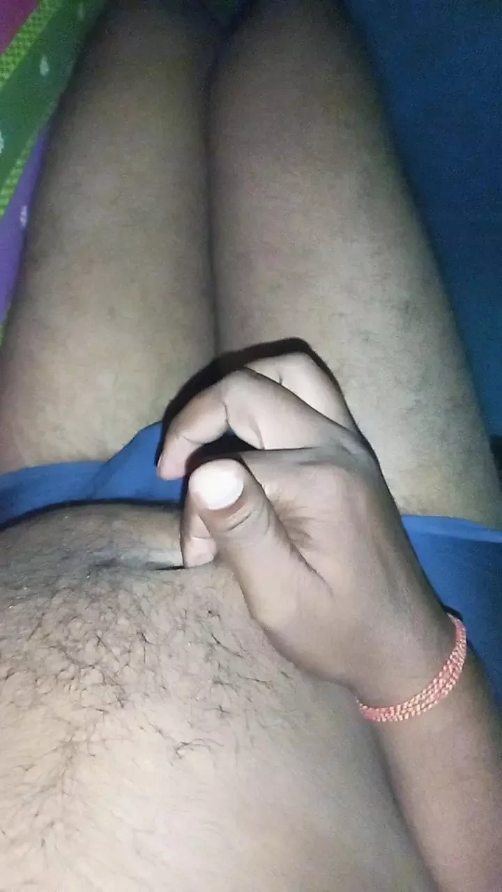 Japanese mom in home bathroom fuck without condom