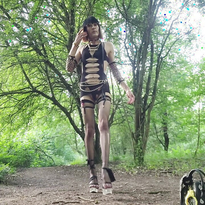 A BIG ONE🍀to be Fingered and Finish the CuL full of SperMe. Exhibit PuBLic in the forest. VaneSsaBiTCHx PariSChienneTrvprod⁹¹