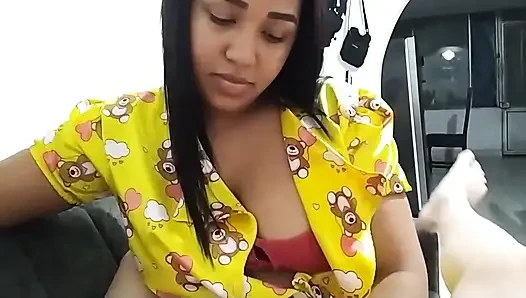 Adik tiriku minta dientot sama kontol besar