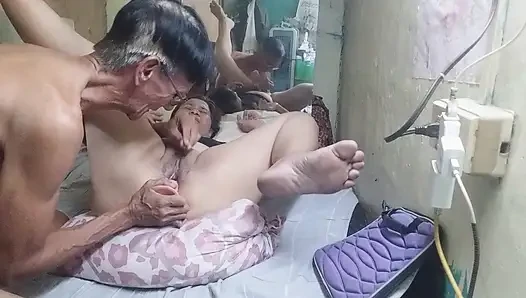 Ngentot sama istriku yang manis .selalu puas