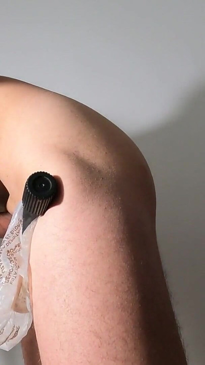 POV close-up enquanto exercita com um pau duro (eu acabo gozando) | Clipe 1