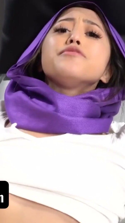 Hijab Hookup - Fata musulmană Alexia Anders își satisface iubitul și îl face să ejaculeze pe pizda ei arabă | Clip 3