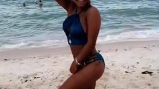 Christina Milian - clipes de vídeo na praia