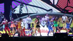 Katy Perry na żywo w Singapurze 2012 HD