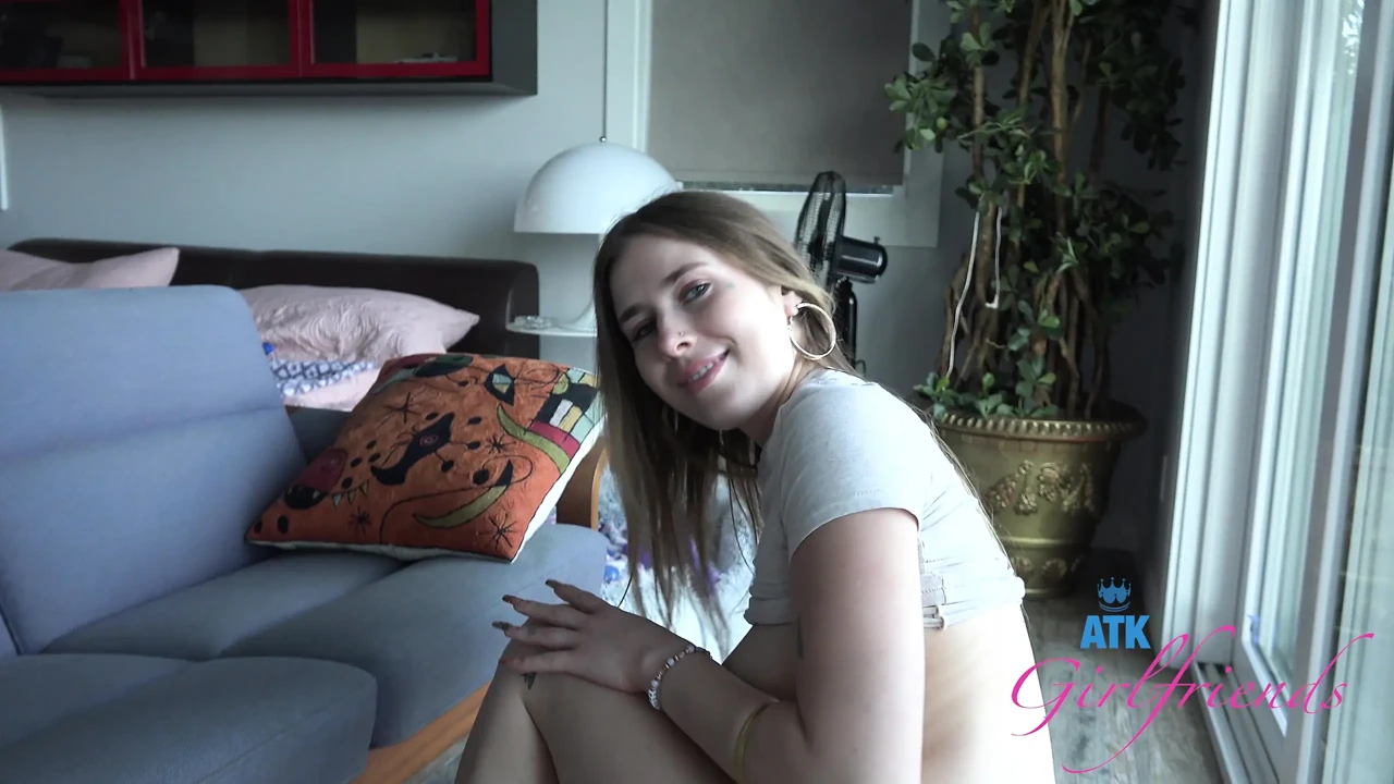 Fiona’s Desperate Pee Drive: Car Piss, Trail Squat, Hard Fuck, Cig Footjob & Creampie Pee Show