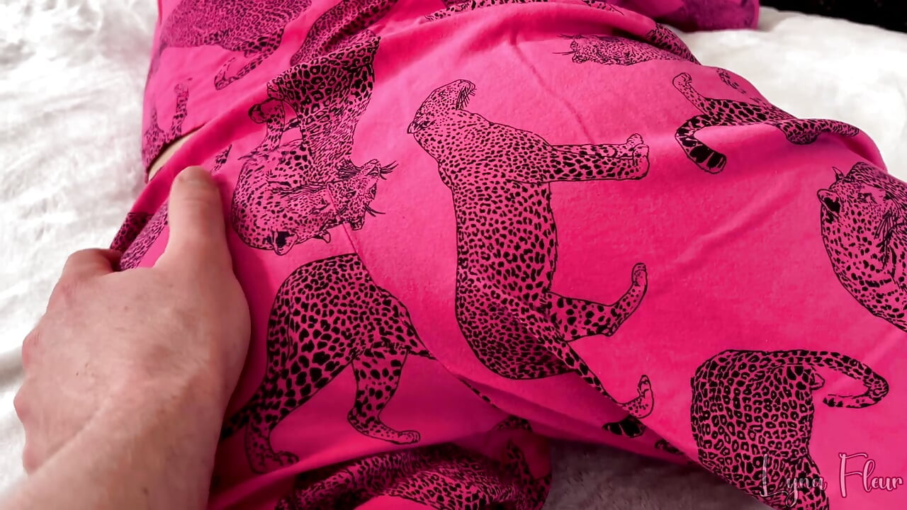 I Found Stepsis in My Bed... Facial and Cum in Her Mouth