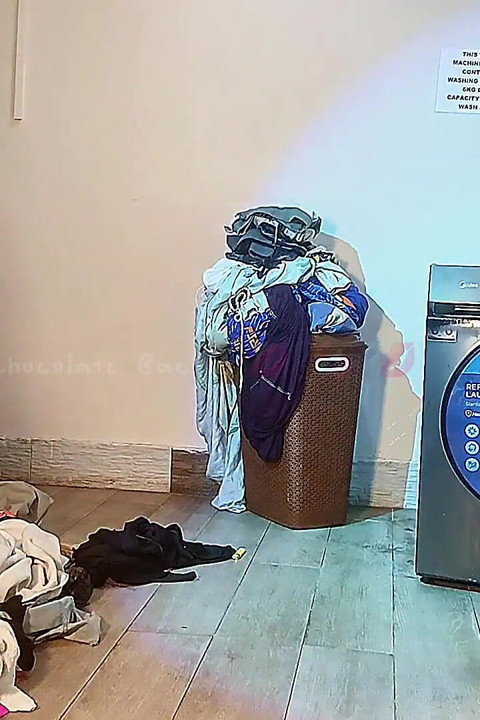 Sit Down Sir While I Twerking My Phat Ass in Your Face Before Madam Cums Back
