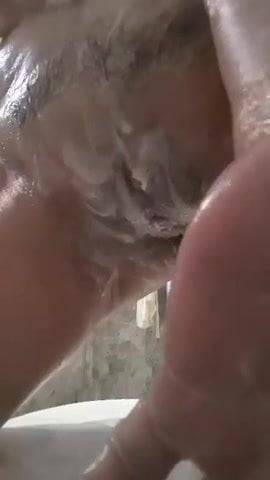 My 54yrs old OFW Girlfriend bathing