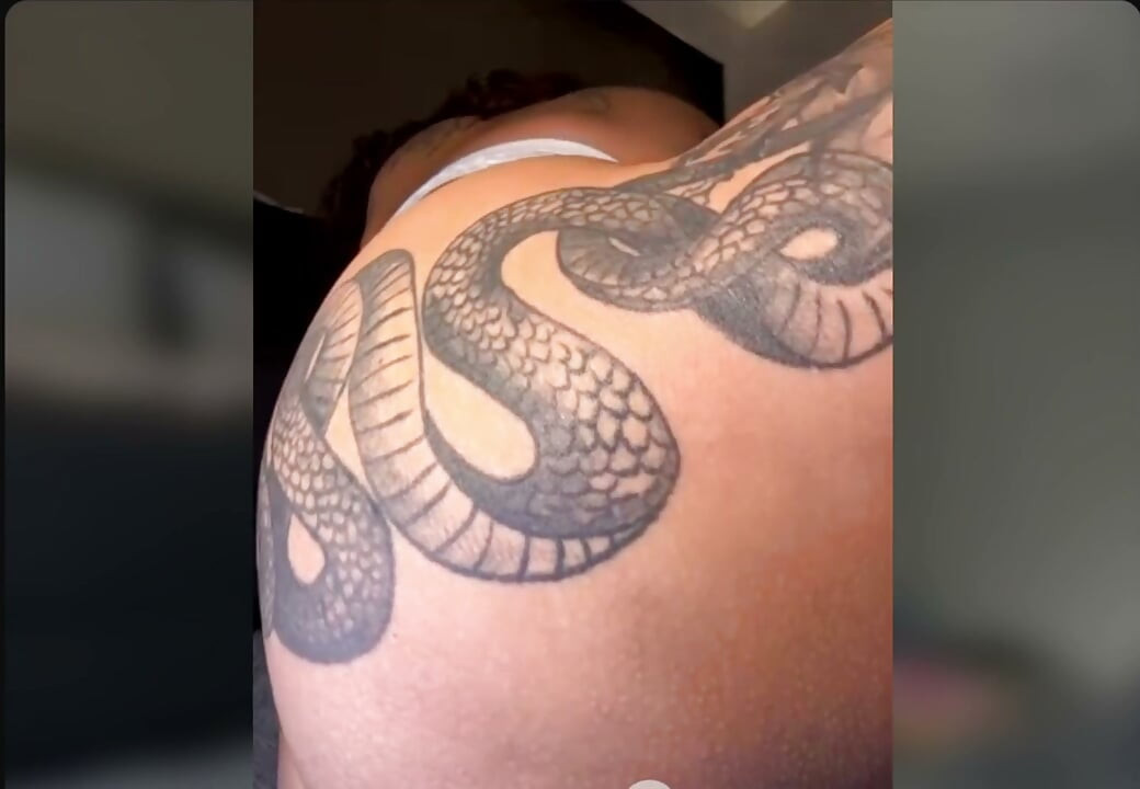 I fuck my tight ass with a big dildo